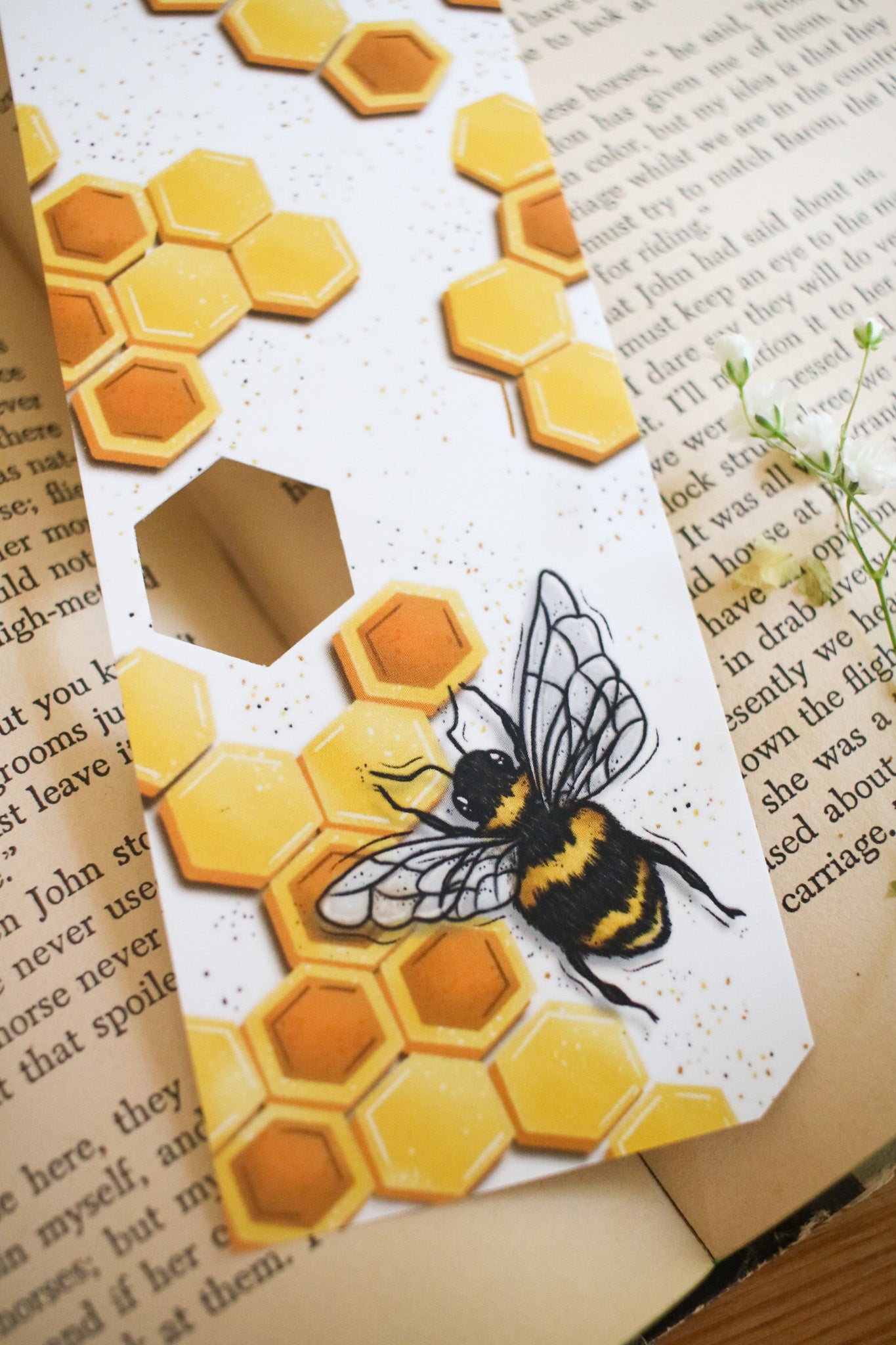 BEE Happy Bookmark
